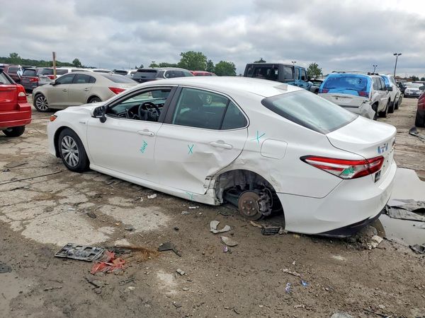 2019 TOYOTA CAMRY LE Hybrid