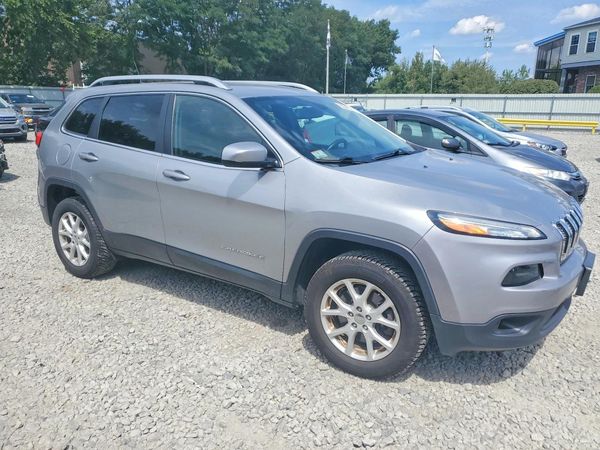 2017 JEEP CHEROKEE LATITUDE 4X4