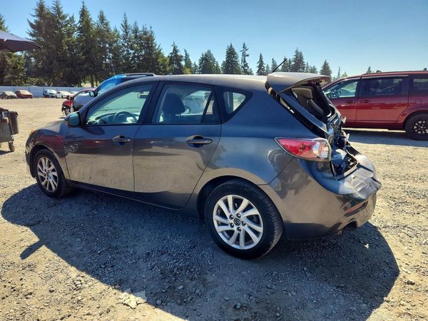 2013 MAZDA 3 Touring/GS