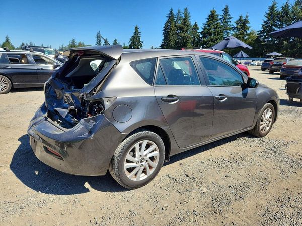 2013 MAZDA 3 Touring/GS