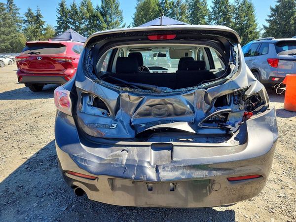 2013 MAZDA 3 Touring/GS