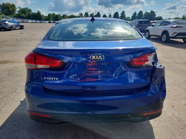 2017 KIA FORTE LX Base
