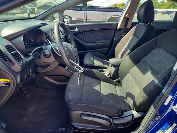 2017 KIA FORTE LX Base