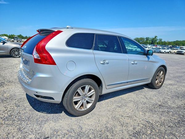 2016 VOLVO XC60