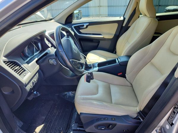 2016 VOLVO XC60