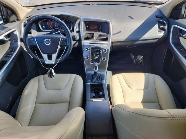 2016 VOLVO XC60