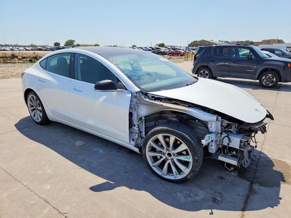 2020 TESLA MODEL 3 — Passenger 3/4