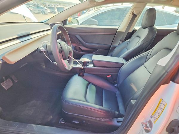 2020 TESLA MODEL 3 — DENT