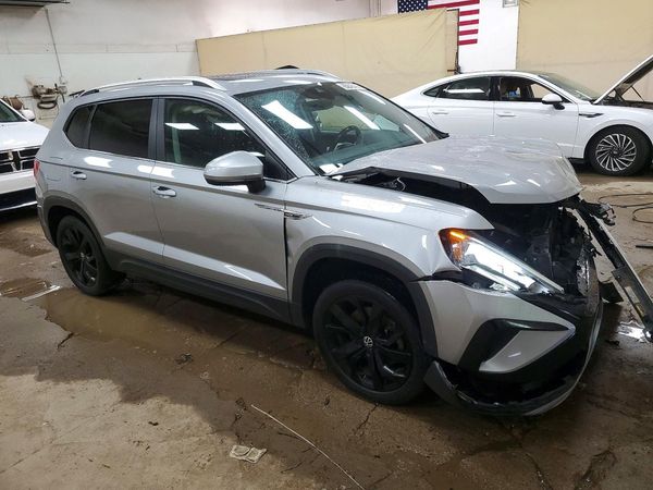 2022 VOLKSWAGEN TAOS