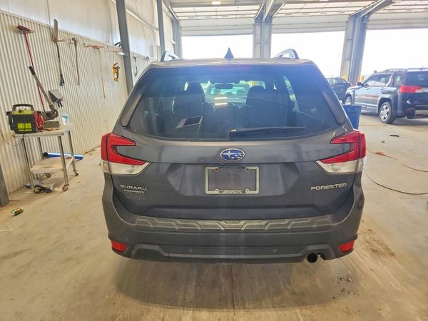 2021 SUBARU FORESTER