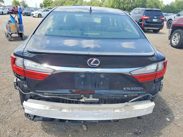 2017 LEXUS ES 300h