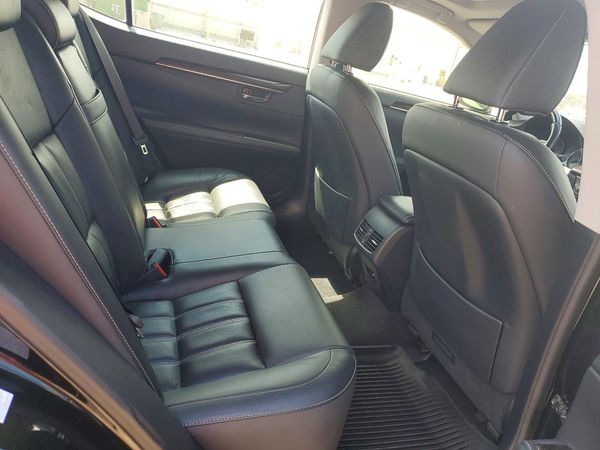 2017 LEXUS ES 300h