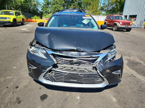 2017 LEXUS ES
