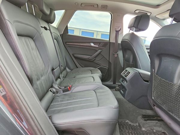 2018 AUDI Q5 quattro Prestige