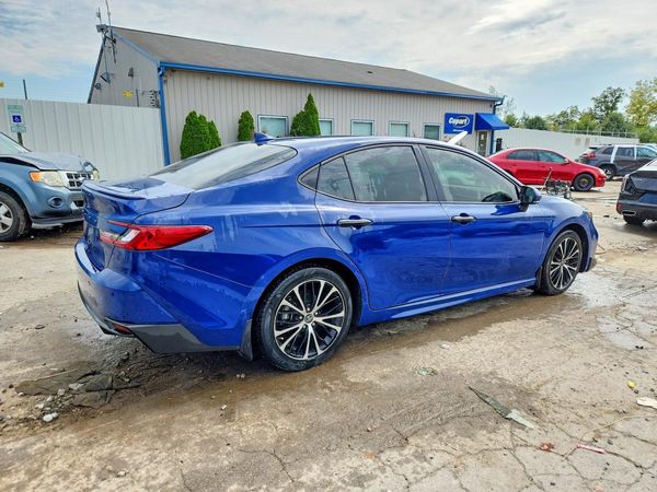 2025 TOYOTA CAMRY