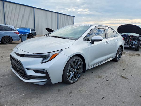 2025 TOYOTA COROLLA SE