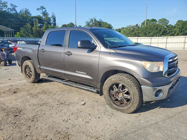 2012 TOYOTA TUNDRA SR5