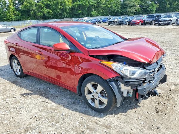 2013 HYUNDAI ELANTRA