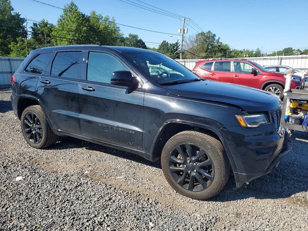2021 JEEP GRAND CHEROKEE Laredo