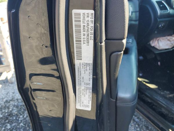 2021 JEEP GRAND CHEROKEE Laredo