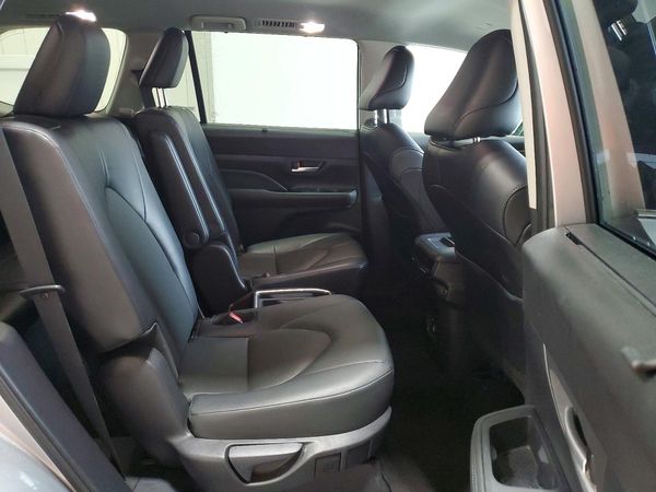 2025 TOYOTA GRAND HIGHLANDER