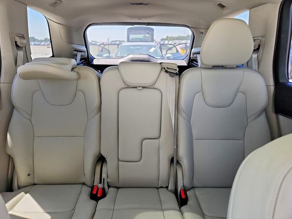 2020 VOLVO XC90