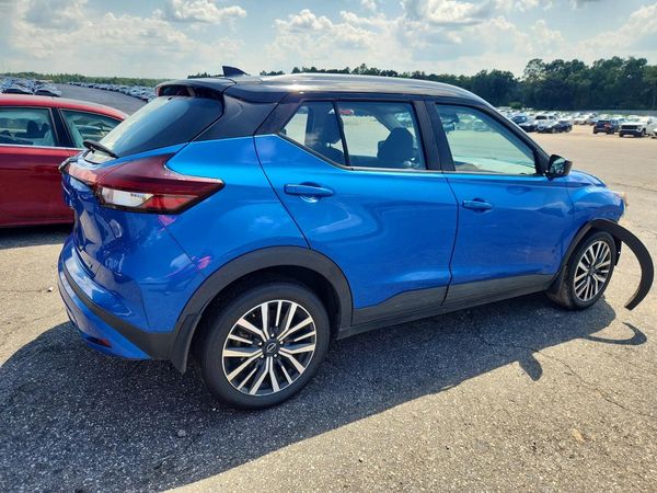 2022 NISSAN KICKS SV