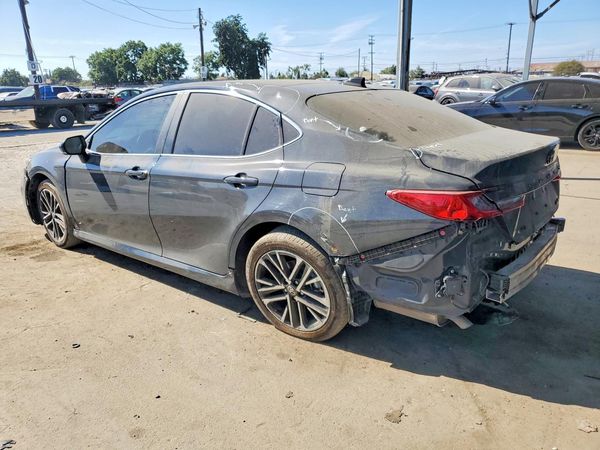 2025 TOYOTA CAMRY