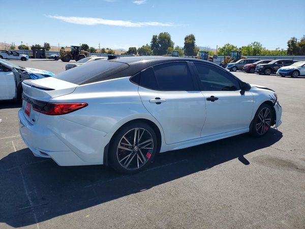 2025 TOYOTA CAMRY