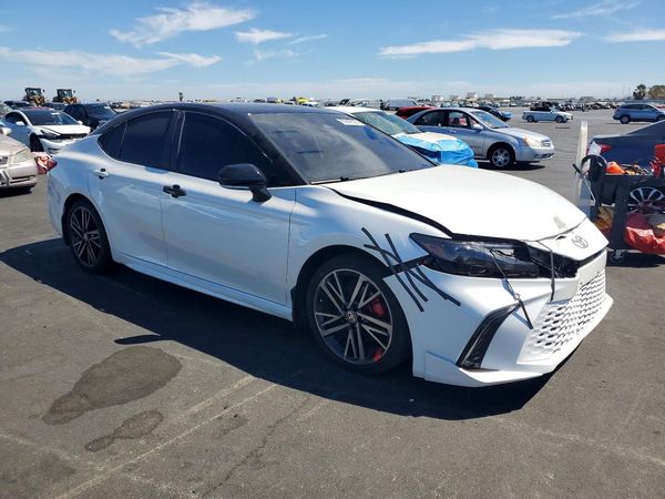 2025 TOYOTA CAMRY