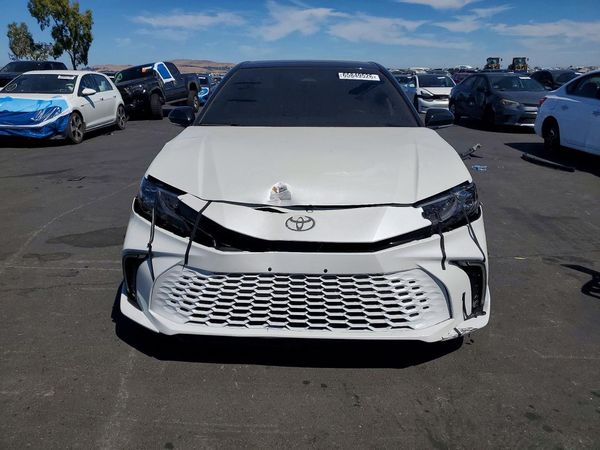2025 TOYOTA CAMRY