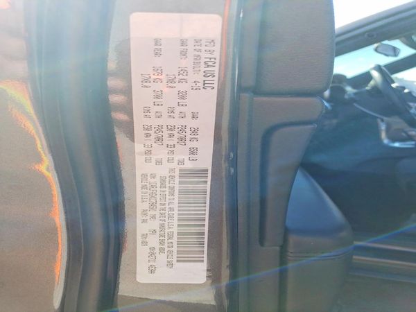 2019 JEEP CHEROKEE Laredo — VINS