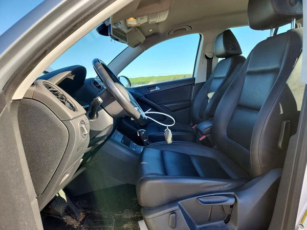 2017 VOLKSWAGEN TIGUAN S, Limited — DENT