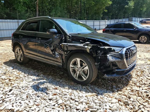 2020 AUDI Q3 S Line quattro Premium