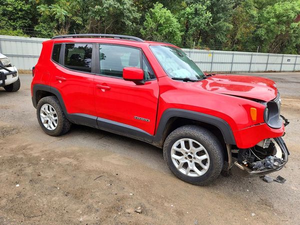 2016 JEEP RENEGADE — Passenger 3/4