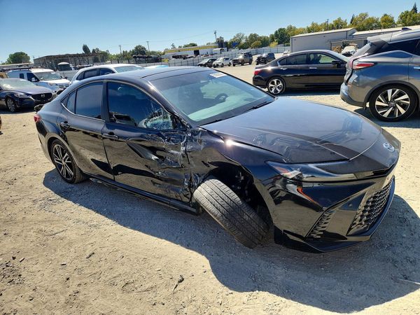 2026 TOYOTA CAMRY — Passenger 3/4