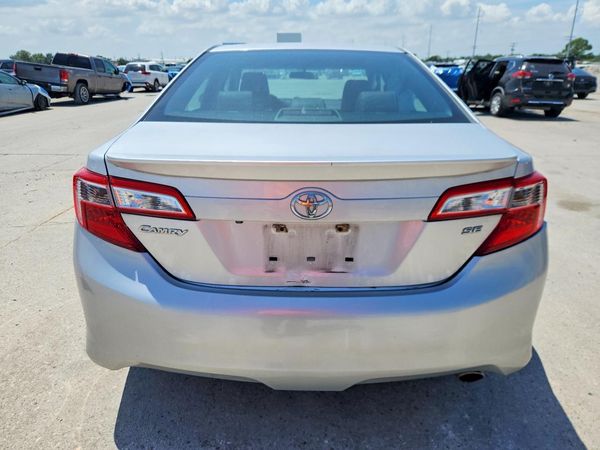 2014 TOYOTA CAMRY