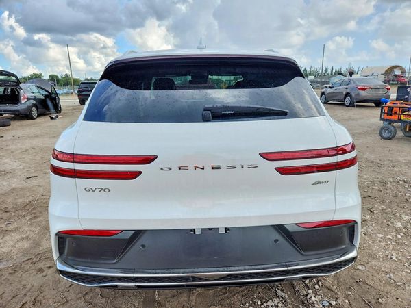2026 GENESIS GV70