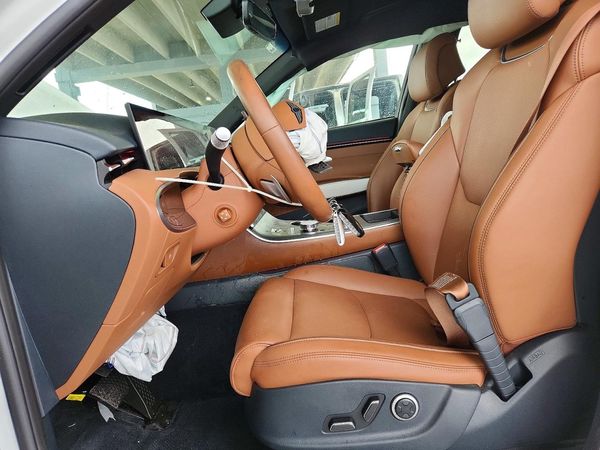 2026 GENESIS GV70