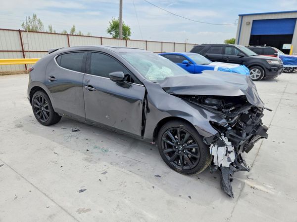 2025 MAZDA 3 Premium Plus Package — Passenger 3/4