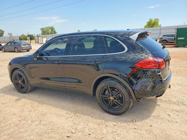2014 PORSCHE CAYENNE