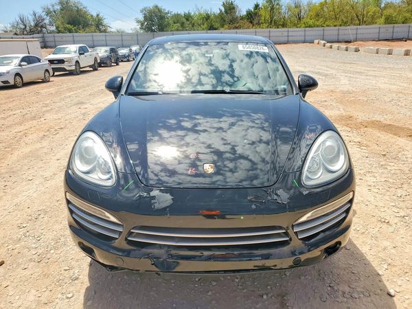 2014 PORSCHE CAYENNE