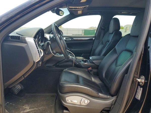 2014 PORSCHE CAYENNE