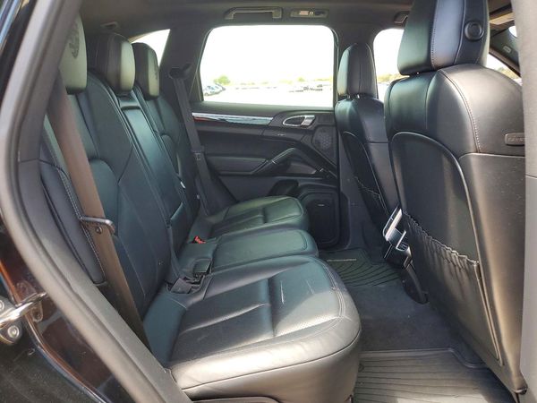 2014 PORSCHE CAYENNE