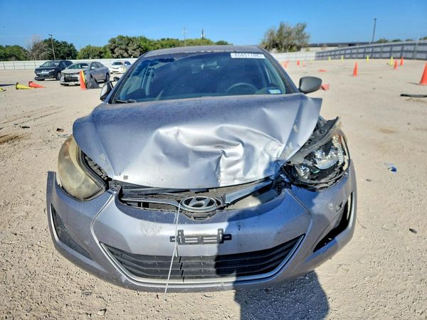 2016 HYUNDAI ELANTRA