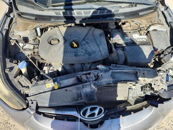 2016 HYUNDAI ELANTRA