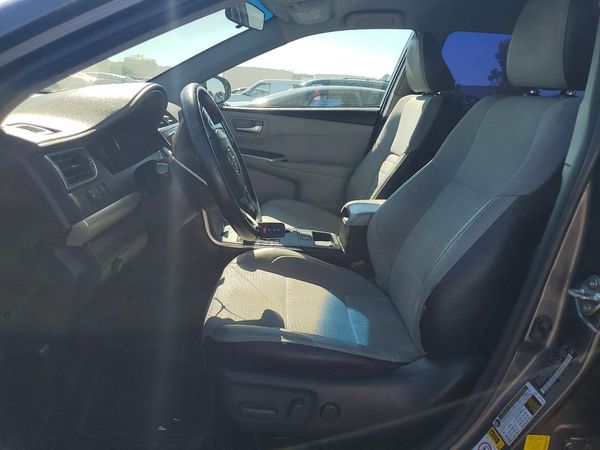 2016 TOYOTA CAMRY SOLA Hybrid