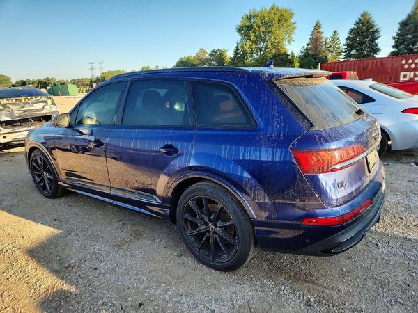 2021 AUDI Q7 quattro Premium Plus