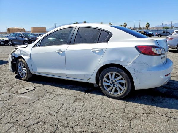 2013 MAZDA 3 Touring/GS