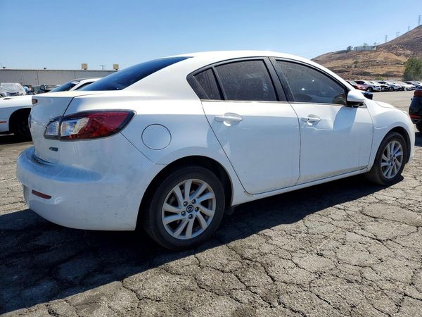 2013 MAZDA 3 Touring/GS